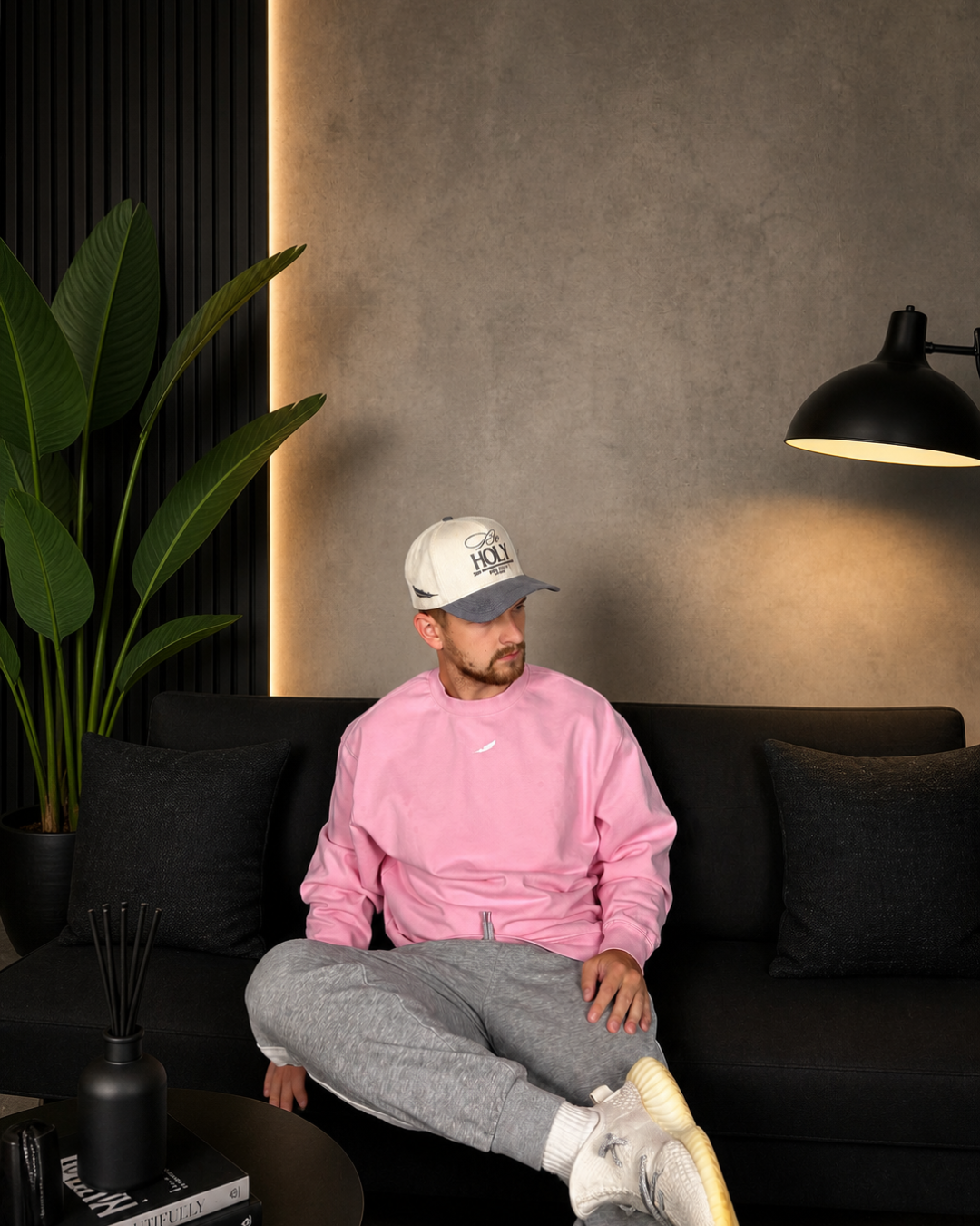 BE HOLY CREWNECK (PINK)